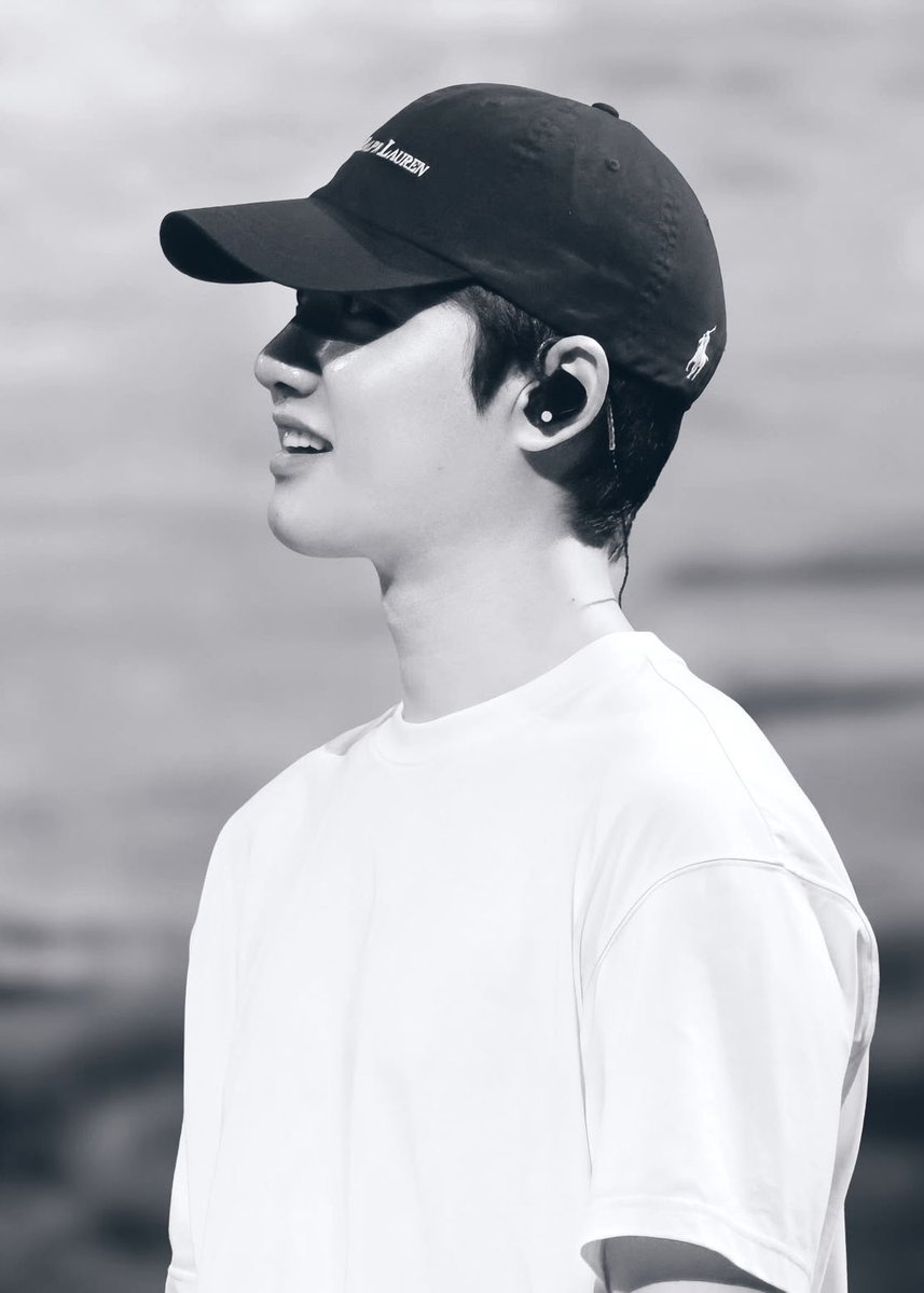 wwhite_bblack's tweet photo. #도경수 #DOHKYUNGSOO #디오 https://t.co/jYW6IAUynw