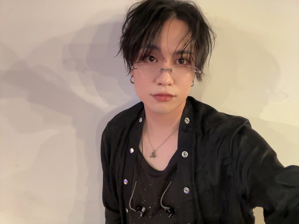 junya_ohl's tweet photo. 信州サマーフェスティバル2026来てくれたじぇーふぁみの皆、そして初めて見てくれた方々も本当に声出して、エネルギー全開で来てくれてありがとう🧞

初のソロライブ最高でした。
またソロでできるように私も頑張ります！

あっ新曲のリリックALTに載せてます✌️

#OHL https://t.co/Ce4eEHkRbO