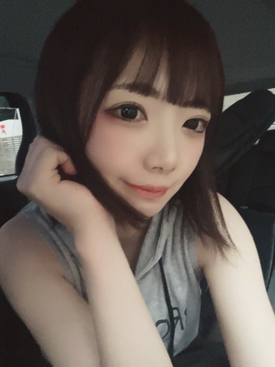 saki1106AM's tweet photo. 赤坂navey floorはるちょんサポート2ステージお疲れ様でした🫶
両部とも熱気すごくて最高に楽しかったなぁ皆の笑顔見れて早希ははぴねすでした☺️
台風と共に大阪帰ります🚗🌪️
足柄寄ったら花火見れたらっきー！✨
花火見ながら1人で手上げて盛り上がってる人おると思ったらあきらくんやった( ˙꒳​˙ *) https://t.co/rMU72V7yG3