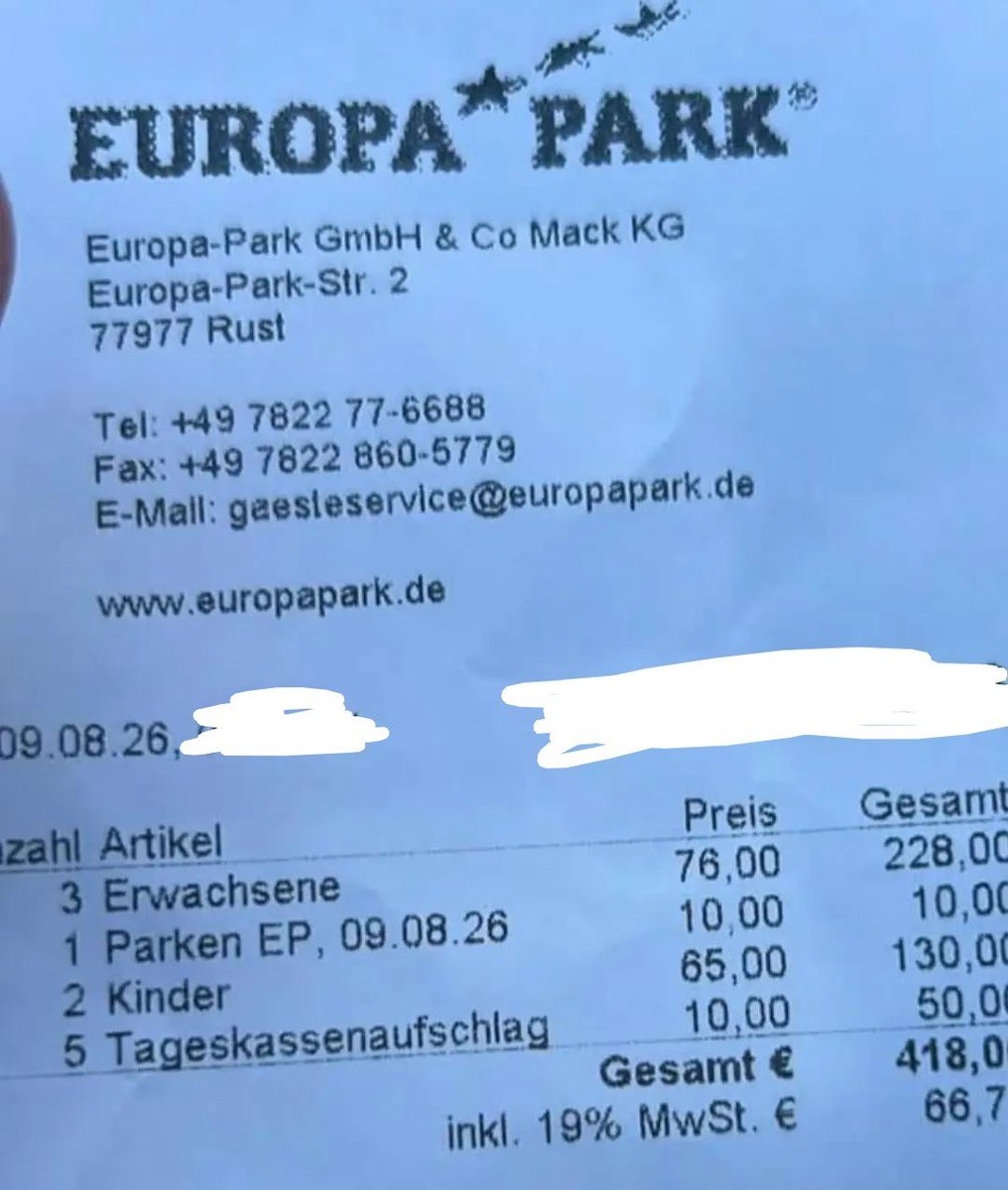 Grinderlak's tweet photo. Heilige Kuh! Aber wer in der Ferienzeit nach Rust fährt hat es auch ernsthaft nicht anderst verdient https://t.co/NnC3ijxftI