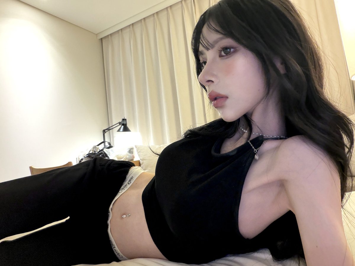 1004yrm_'s tweet photo. 🐈‍⬛ https://t.co/9fK8VMm6zA
