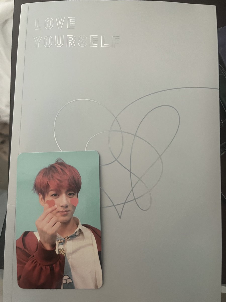 pnari_'s tweet photo. ขายอัลบั้ม lys answer ของครบ พร้อมการ์ดจองกุก บั้ม(รวมการ์ด)ละ 300 รวมส่งค่ะ ซื้อทั้งคู่ 500 (ปกครอบอัลบั้มมีรอยเปื้อนฝุ่นเล็กน้อย น่าจะเช็ดออกค่ะ แต่ส่วนอื่นและการ์ดไม่มีปัญหาอะไร) สามารถขอดูรูปเพิ่มเติมได้ค่ะ
#ตลาดนัดบังทัน #ตลาดนัดbts #ปล่อยของสะสมบังทัน https://t.co/jftdAmgFYI
