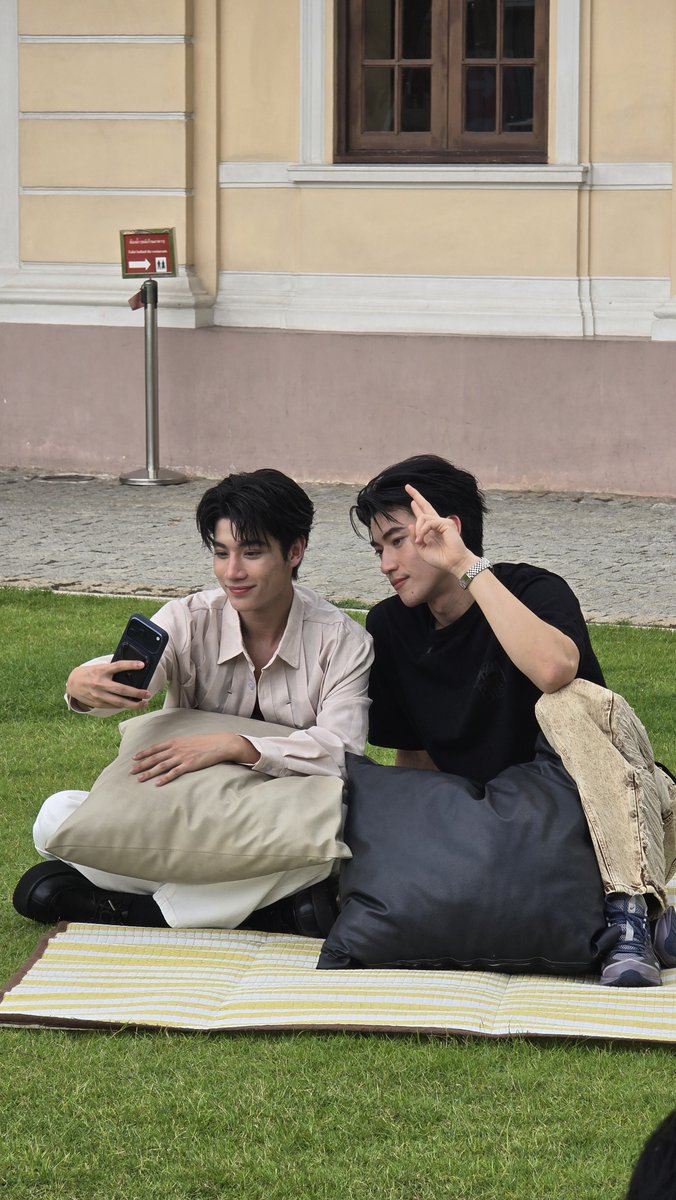 im63hq's tweet photo. ( น้องแป๋วกับพิจักรจริงด้วยง่ะ เมะหน้าดุทำไมชอบมีแฟนตาแป๋วน้า ถ่ายเซลฟี่ด้วยกันแล้วก็อย่าลืมลงอวดน้า หรือเก็บไว้ดูกัน 2 คนหยอ 🫳🏻🥹💧 ) https://t.co/42Fx81Sa0v