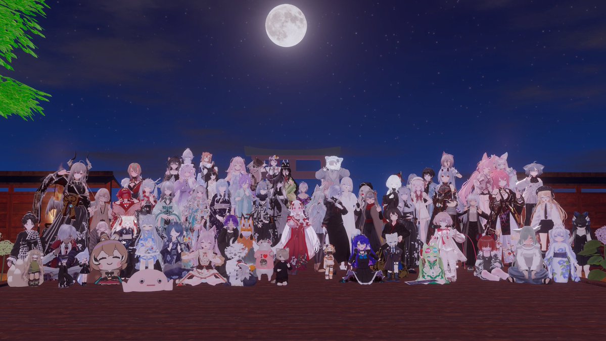 RT_vrc's tweet photo. 8月10日夏凉斌2日目「懐気」！
懐かしさをテーマに懐メロだったりノスタルジックを感じる曲で演者さんたちが舞ってくれました！
好きな曲もあって、それに合わせて舞う姿は本当によかった…このテーマは僕によく効く…
#JURAKUProject https://t.co/1saQZCVO4t