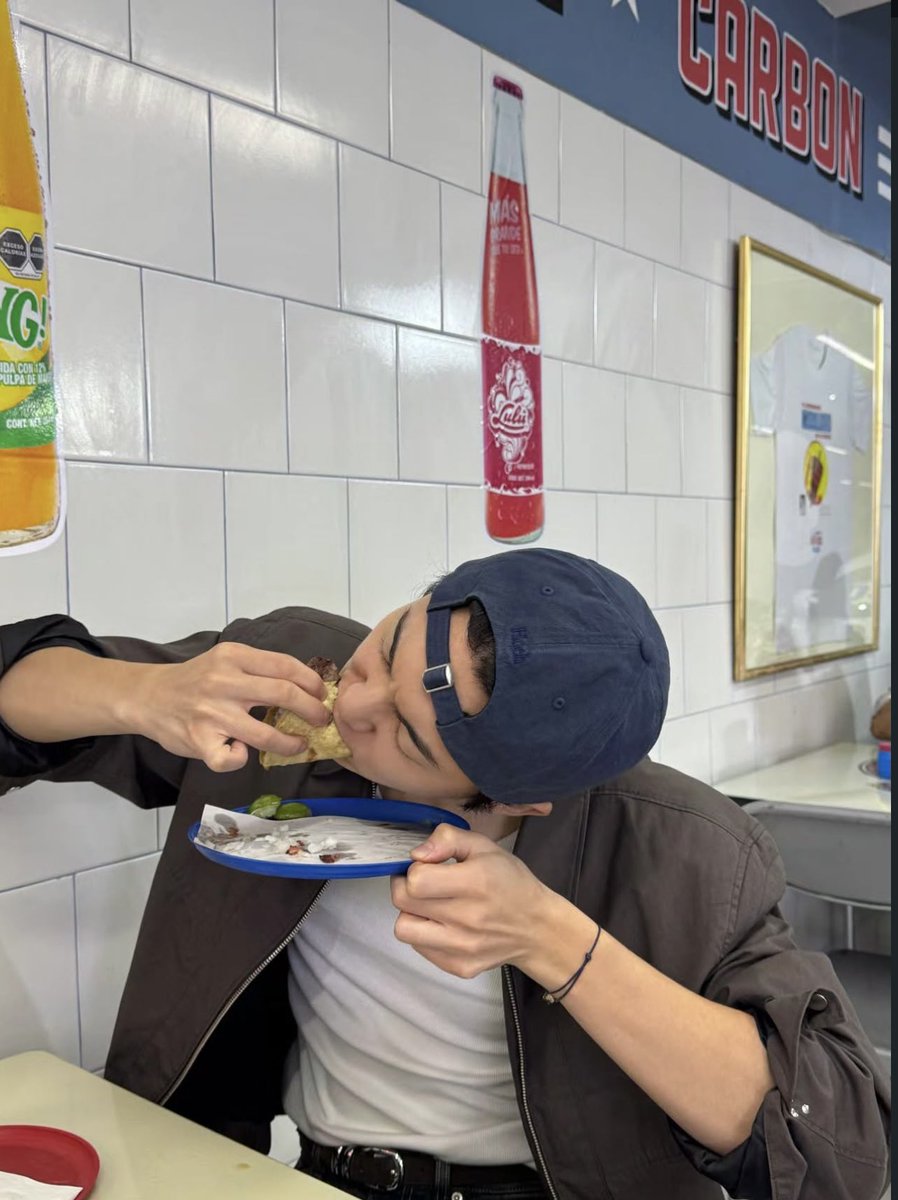 bbubbulubu's tweet photo. 5 de asada y una coquita? ❌❌❌

1 de lengua y un Boing de mango ✅✅✅

te amo Sanhita mexicano 💜 https://t.co/UFhKpplPjy