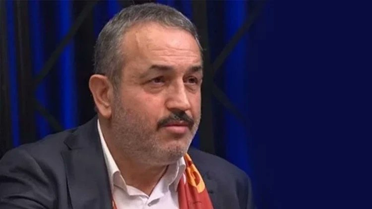 Oguzpolatbilek's tweet photo. ULTRASLAN LİDERİ SEBAHATTİN ŞİRİN'İN GÖZALTINA ALINMASI VE UĞUR MUMCU SUİKASTI!

"Ne ilgisi var" demeyin!
⏬⏬⏬⏬⏬

📌SEBAHATTİN ŞİRİN, NURETTİN ŞİRİN'İN KARDEŞİ. PEKİ NURETTİN ŞİRİN KİM?

📌Umut Davası olarak bilinen soruşturma ve dava dosyalarında adı geçen, Selam-Tevhid grubunun kurucularından.

📌Dava dosyasında ve Emniyet/İstihbarat raporlarında, grubun İran ile bağlantılı olduğu, bazı sanıkların İran'da askeri ve ideolojik eğitim aldığına dair tanık ifadeleri ve örgütsel dijital materyaller yer almıştı.

GELELİM MESELENİN UĞUR MUMCU SUİKASTI BÖLÜMÜNE!

📌Ankara Devlet Güvenlik Mahkemesi'nde görülen ve Uğur Mumcu suikastı dahil birçok faili meçhul eylemin soruşturulduğu "Umut Operasyonu" davasında Nurettin Şirin de sanıktı.

📌Hatta bu dosyalar Sincan'daki "Kudüs Gecesi" gibi eylemlerle ilgili davalarla da ilişkilendirildi.

📌SEBAHATTİN ŞİRİN'İN SÖZ KONUSU X PAYLAŞIMINDA "UĞUR MUMCU" DOSYASINA ATIF YAPMASI ASLA TESADÜF DEĞİL. KENDİNCE BİR MESAJ VERMEK İSTEDİĞİ ANLAŞILIYOR.

AKILDAKİ SORULAR?

❓Sebahattin Şirin'e yönelik soruşturmanın, yeniden açılan Uğur Mumcu dosyasıyla bir ilişkisi var mı?

❓Varsa, Sebahattin Şirin hangi suçlamalarla karşı karşıya?

Adalet Bakanı Sayın Akın Gürlek, güçlü bir duruş sergileyerek faili meçhul dosyaların kapağını açtı. Bir döneme damgasını vuran olaylarla ilgili birçok gerçek açığa çıkacak. Gerçekler ortaya döküldükçe öğrendiklerimiz bizi çok daha büyük ��aşkınlıklara sürükleyecek gibi görünüyor.