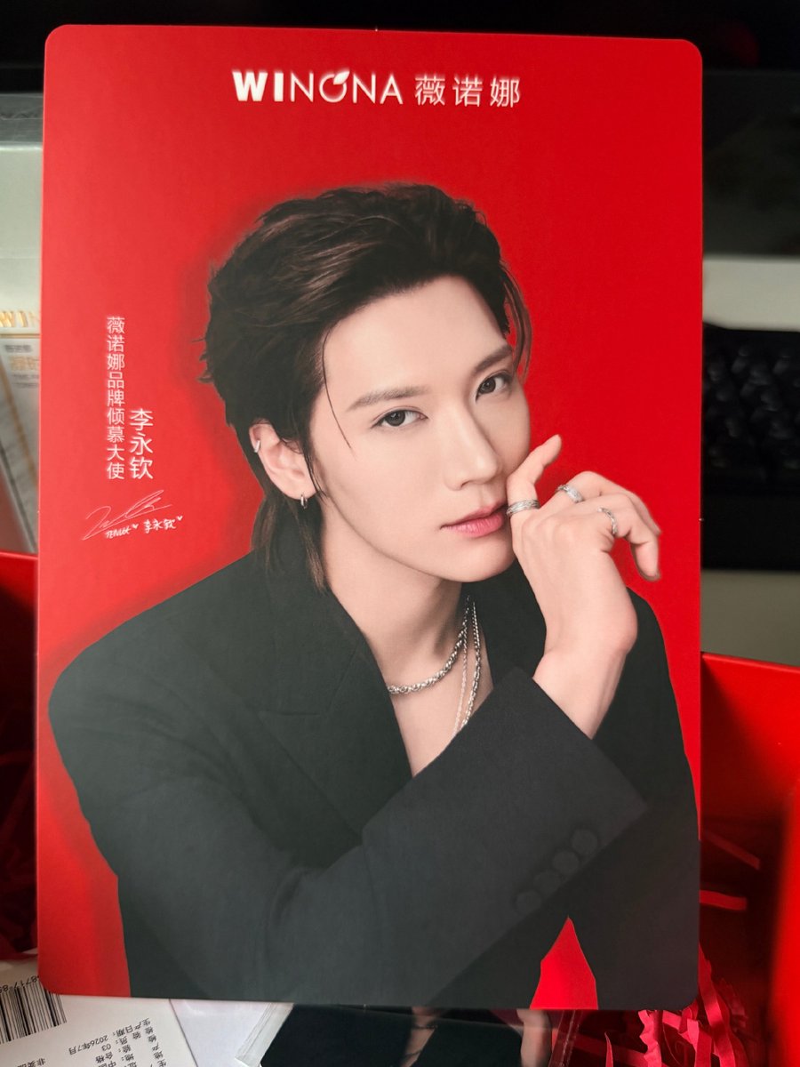 PPTT_1001's tweet photo. #TENxWinonaSkincare 
การ์ดขอบคุณจากแบรนด์ WINONA เขียนดีมาก เรียกพวกเราว่า 10vely ด้วย 💜❤️

Dear, 10vely
รู้สึกเป็นเกียรติอย่างยิ่งที่ได้เชิญ TEN มาเป็น Brand Ambassador ของ WINONA เขาถ่ายทอดความรักผ่านความมุ่งมั่นทุ่มเทและความจริงใจตลอดเวลาที่ผ่านมาของเขา ได้เติมเต็มความรักความพยายามของทั้งสองฝ่ายนี้ให้มีความหมายอันน่าประทับใจเป็นพิเศษ

ในอนาคต WINONA จะไม่ทำให้ความไว้วางใจนี้สูญเปล่า โดยจะนำเอาการดูแลอย่างมืออาชีพสำหรับผิวแพ้ง่าย มามอบประสบการณ์ดูแลผิวที่ผ่อนคลายสบายใจและอุ่นใจยิ่งขึ้นให้แก่ทุกคน

สุดท้ายนี้ ขอขอบคุณทุกคนที่คอยสนับสนุน TEN และคอยสนับสนุน WINONA อีกครั้งจากใจจริง!

ขออวยพรให้เส้นทางข้างหน้าของ TEN ราบรื่นไร้อุปสรรค และเปล่งประกายเจิดจรัสตลอดไป!

Cr: 一块钦废姜