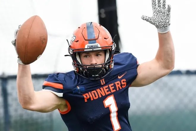 Utica_Football's tweet photo. 25 Days Until Kickoff⏳

Counting down the days as they connect with some of Utica Football’s best moments 🫎

The 2018 passing game was led by 1st Team All Conf. WR Peyton Miller, Imani Vincent, Josh Connor, &amp; a freshman Nate Palmer. The offense produced 25 TDs through the air. https://t.co/i6B4z9J02M