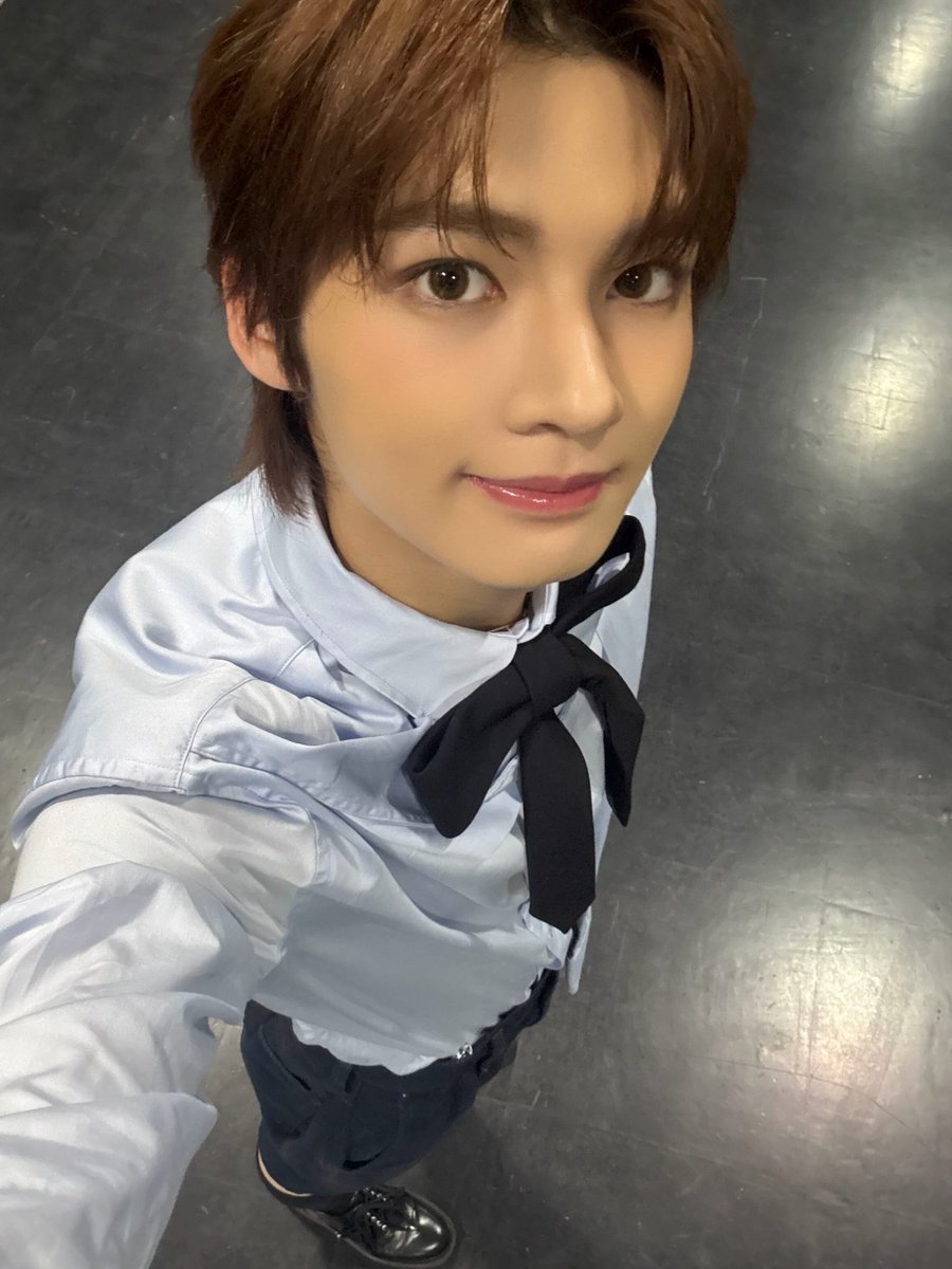 aoen_members's tweet photo. オフラインイベント京都編
無事終わりました！
明日は大阪で会いましょう🦢

#aoen_ハジマリCOLOR
#aoen #アオエン #輝 #HIKARU https://t.co/9SIIzcYpTi