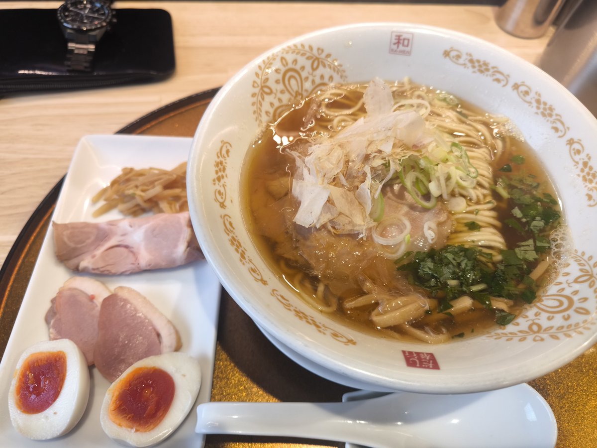 aSoulArteon's tweet photo. 福井県4泊5日夏休みドライブ
#アルテオ#ラーメン https://t.co/XqTAFj0HK6