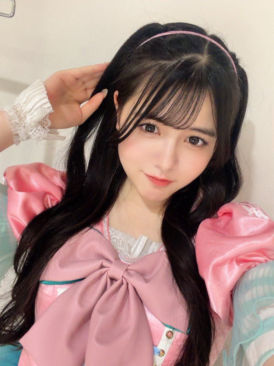 Riri_may_'s tweet photo. りりかちゃん誕生日おめでとう🎂
かわいいかわいいりりかちゃんが私の事忘れずに覚えててくれるところホンマにだーいすきなのぉー🥲19歳早いね！
年下って思えないほど、大人っぽくて最後の10代楽しんでねん😽💞
(ALT⬇️)

 #YUMITUKI  #上園梨々花  #りりかーん https://t.co/0TeSy9KI4l