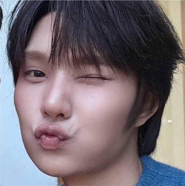 13febjuly's tweet photo. กม ๆ ทั้งคู่เลยอะ ทำไมไม่ลองหอมแก้มกัน ห้ะ https://t.co/XHhL8aCBhf