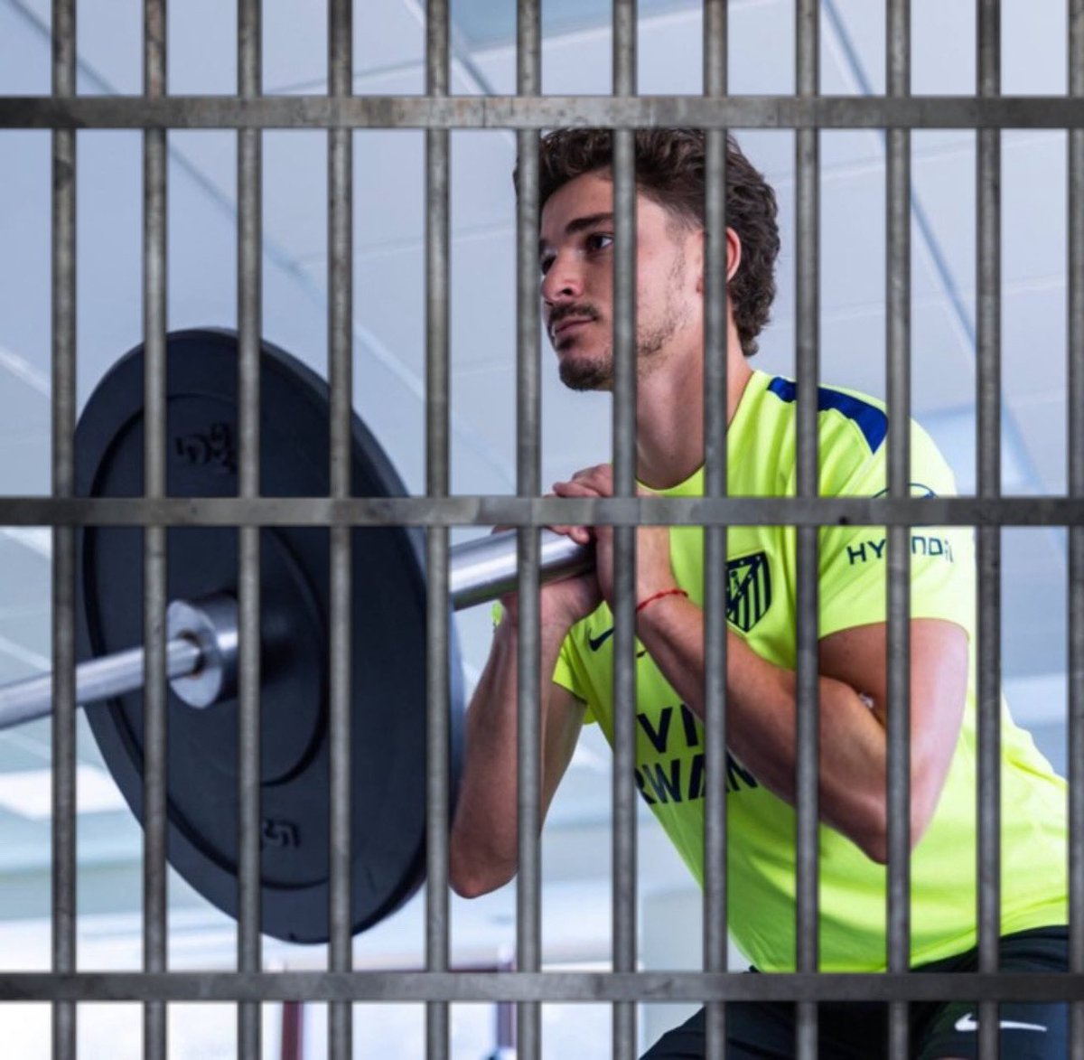 7crrris's tweet photo. #FreedomForJulian 

جمهور برشلونة في الوطن العربي فعلها سابقاً وطرد شتيغن وجبر الادارة للتعاقد مع جارسيا

الان سنكررها من اجل حلم العنكبوت جوليان الفاريز 🕷️ https://t.co/rA4OtBAI8R