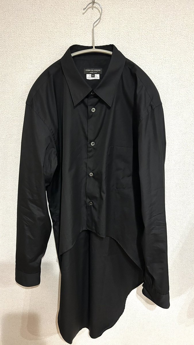 misonoreds's tweet photo. 予約してたセットアップ以外の購入品！！
ブラウスは前が短丈でベロアジャケットと丈感がバッチリだったので🙆‍♀️
カーディガンは妻から大好評だったため購入！
DEUXのネクタイはキラキラが良くて一目惚れして購入しました笑 https://t.co/iLQsIodnq9