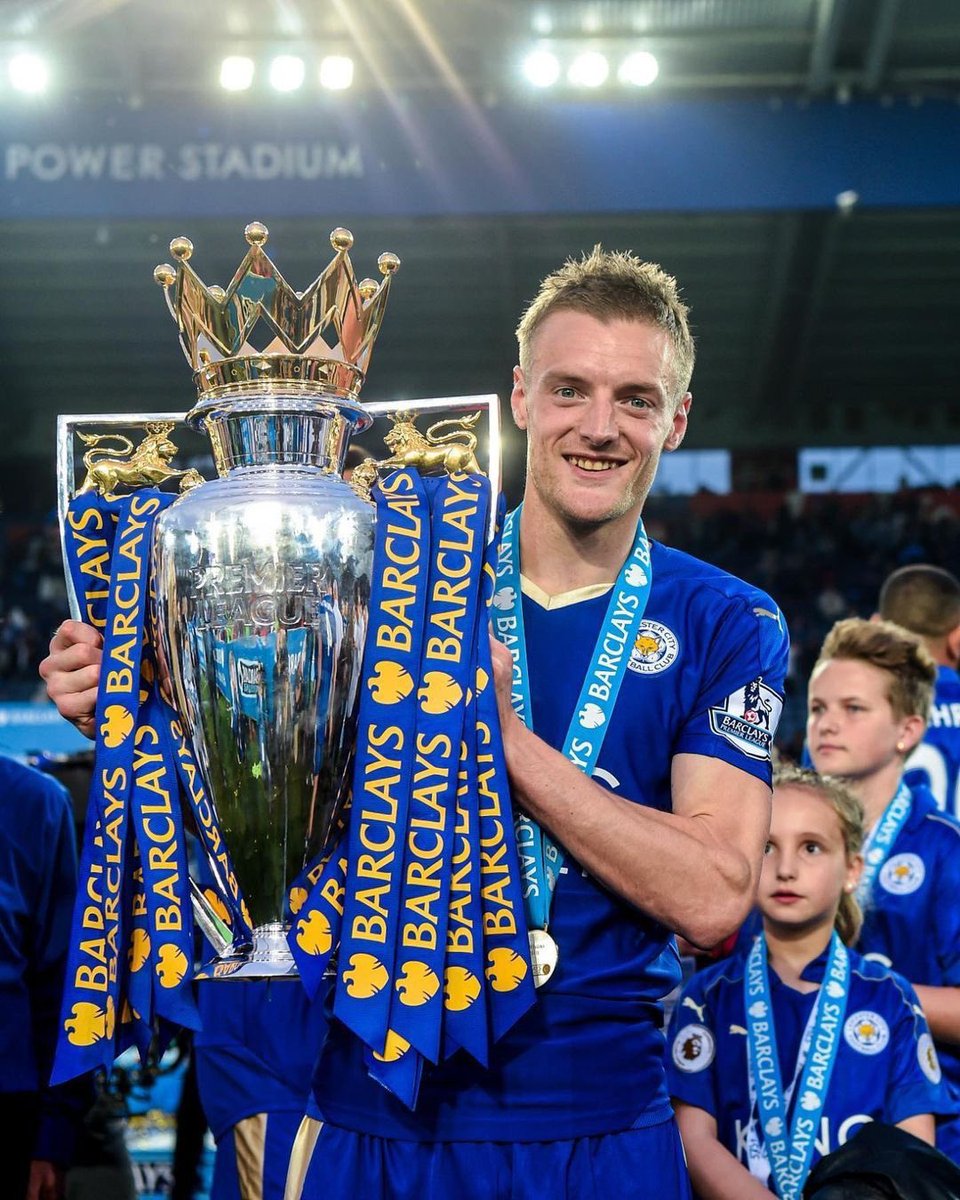 CornerReports's tweet photo. 🏴 JAMIE VARDY BACK TO THE PREMIER LEAGUE? 👀

West Ham are emerging as a serious destination for Jamie Vardy, with the experienced striker linked with a move away from Cremonese.

A Premier League return is becoming a real possibility. ⚒️

#WHUFC #Vardy #PremierLeague #Transfers https://t.co/6vZuh34ocS