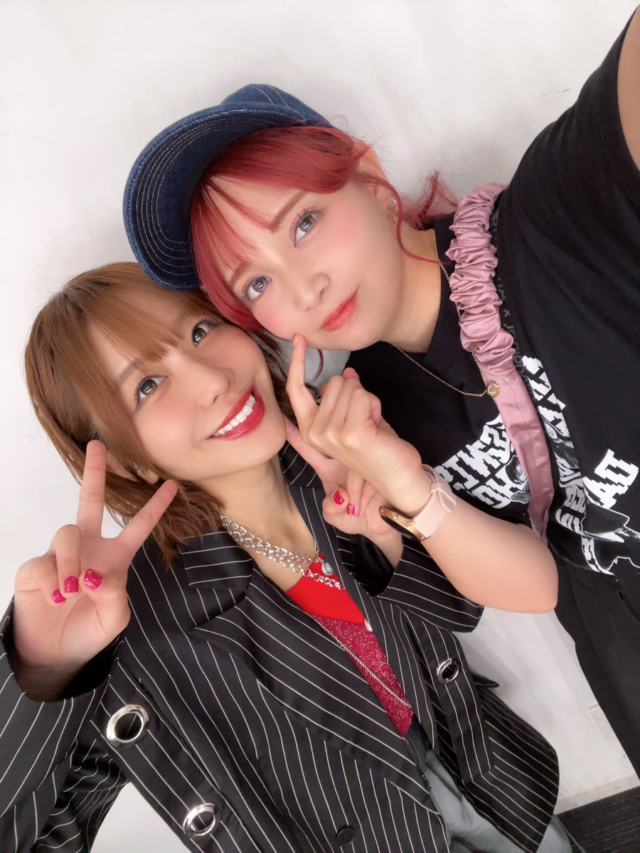 yamazaki_haruka's tweet photo. A-GAMEday1の写真…ﾌﾌﾌ(´^∀^｀)ﾌﾌﾌ…💙❤️
幸せそうすぎ(*˘︶˘*).｡.:*ｼｮｯｹﾝﾗﾝﾖｳｵﾀｸ
愛ちゃんもころちゃんも大好き♡
発表された時から私のための日かと思った← https://t.co/UJiQcil5zs