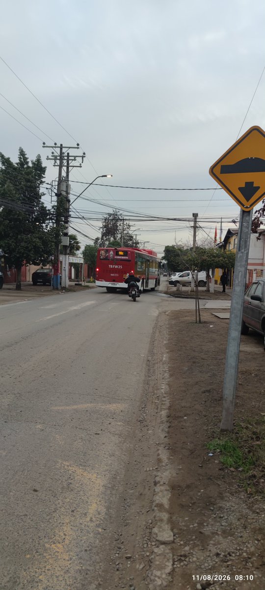 davidco55038650's tweet photo. @TTISantiago @Transantiago paradero pj63 nuevamente no es repetado por este individuo... Pero cuando andan calientes les paran a las niñas en media cuadra https://t.co/WdZ7cysLbe