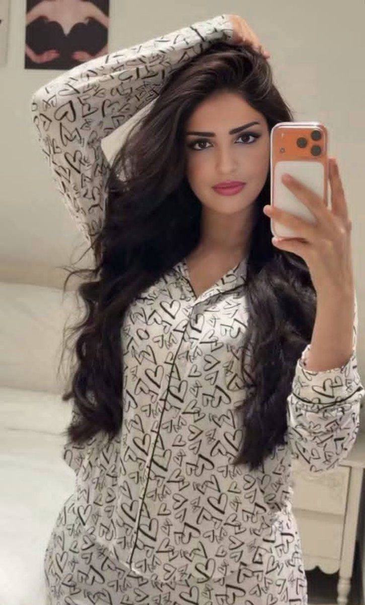 BntWd34325's tweet photo. سؤال 

لو اعطيتك مليون ريال ويش رح تسوي فيهاء ?? https://t.co/WGgNbM0ciC