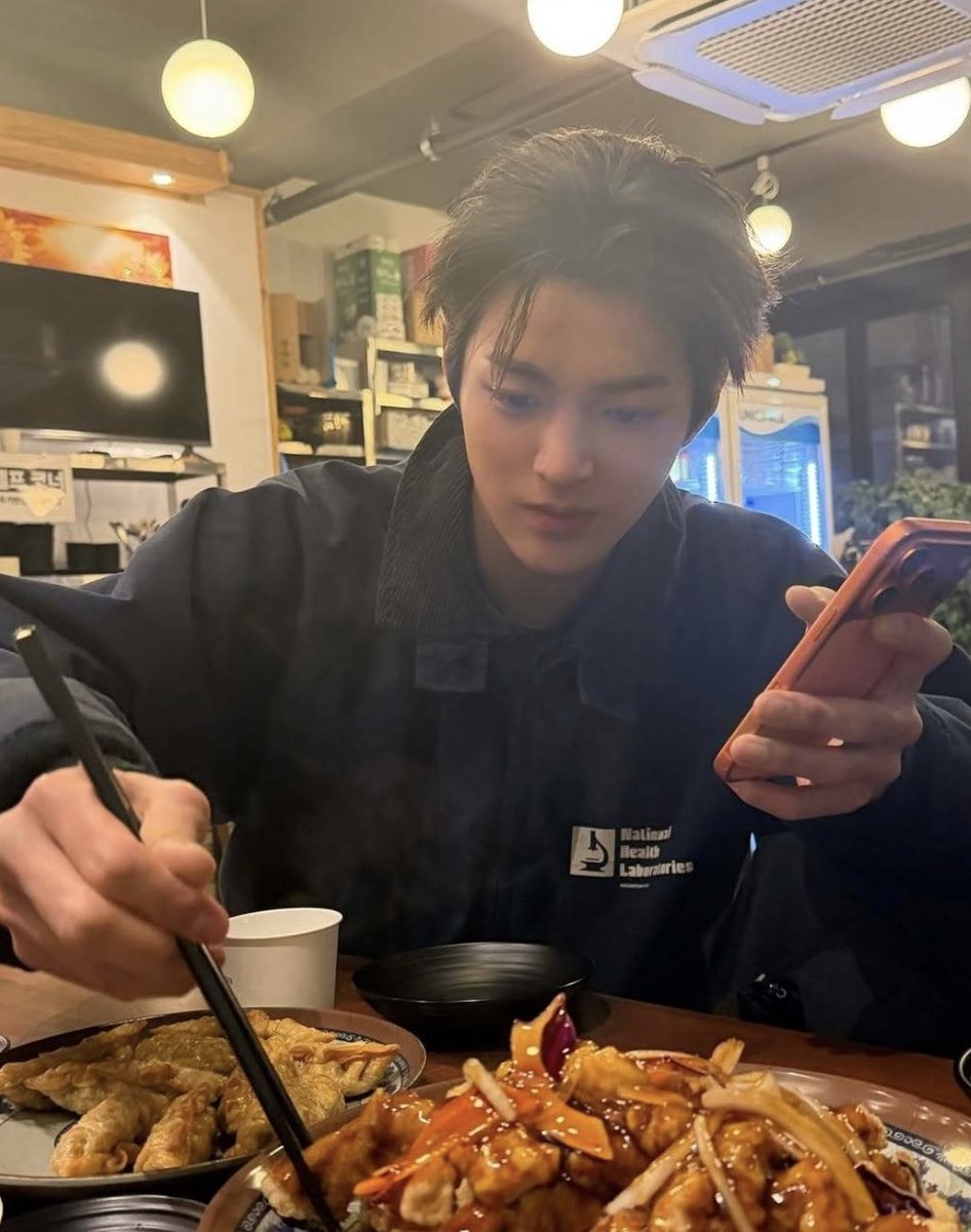 S2_D_214's tweet photo. 남친짤… https://t.co/KUgj9VDwwb