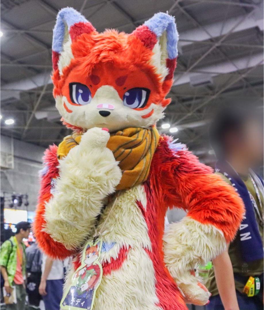 satorou1034's tweet photo. チディさん

撮らせて頂きました（ありがとうございました）

カッコいいケモノさんだわ〜
首元のスカーフが似合ってる＆鼻元の絆創膏がいいわ〜

ポーズも決まっていて、どれもカッコいいです‼︎

#OFFF2026 https://t.co/zXAV9KXnG9