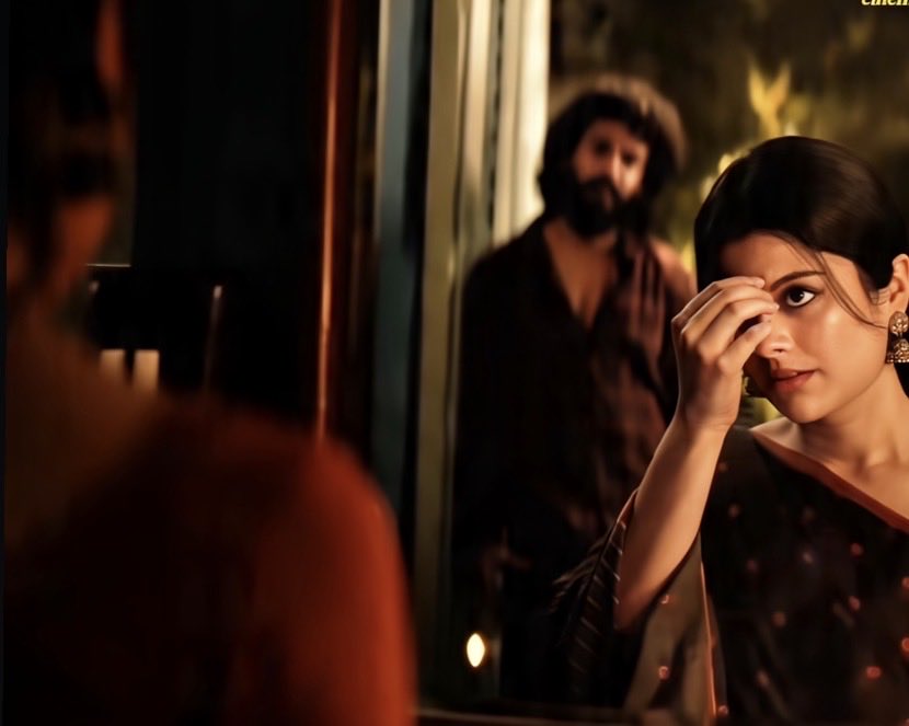 ivalinulagam_45's tweet photo. This movie genuinely made me think Das really loved Parvati but she saw his darker side and chose to walk away even though a part of her heart may have still loved him. Maybe Das loved Parvati but perhaps that wasn’t the kind of love his heart truly needed. #DC
#Das #Paravathi https://t.co/466hjopbAM