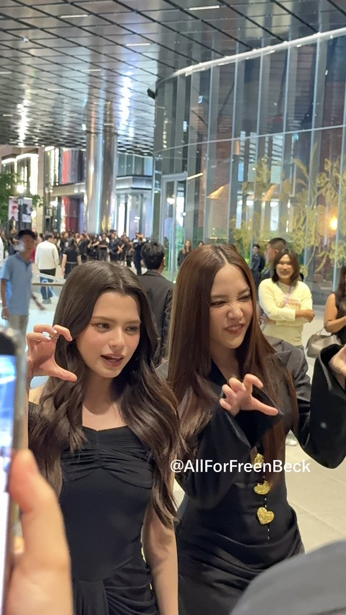 yzaaaa____'s tweet photo. Rawr my two cutiepatootie 🥰🤏🏼

#แถลงข่าวเปิดตัวPROJECTDUOONE
#PROJECTDUOONExFreenBecky
 
📸:@AllForFreenBeck https://t.co/64qrFKo9DA
