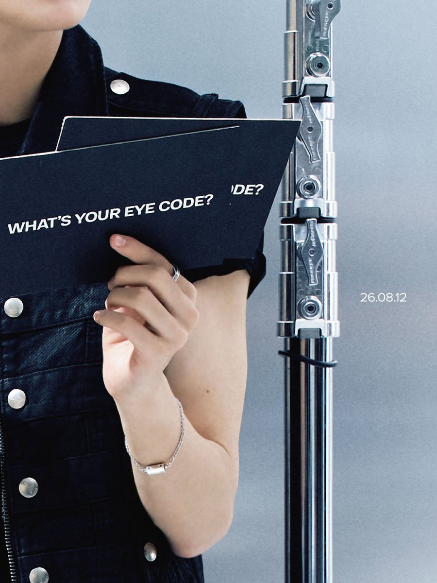 TWS_INTL's tweet photo. [INSTAGRAM] 260811

@/jsmbeauty_ Instagram Update with TWS

"Something caught their eye.

What’s your Eye Code?

26.08.12
coming soon"

#JUNGSAEMMOOL #정샘물 #EyeCode
#TWS #투어스 #247WithUs @TWS_PLEDIS https://t.co/JeUkmXVpRK