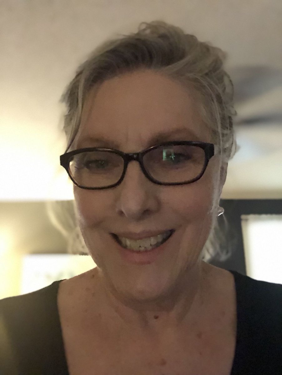 seth8792's tweet photo. Hi how do I look? https://t.co/LkAlghJBQq