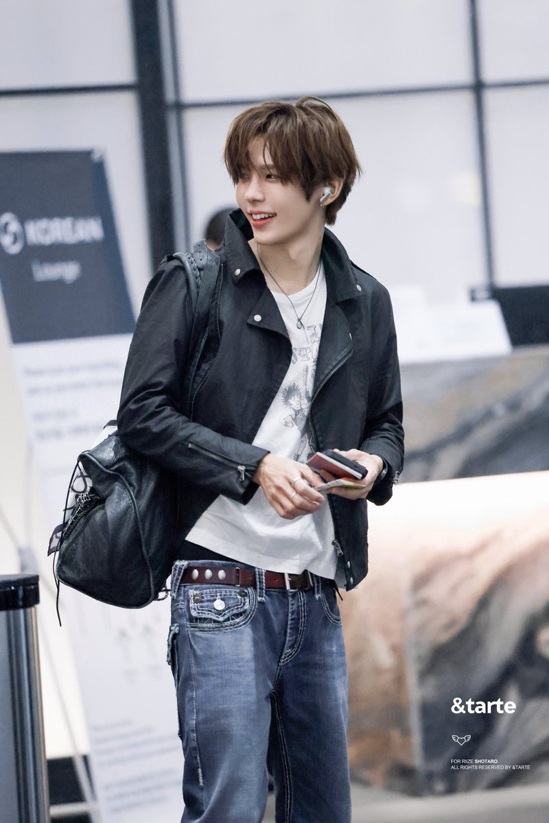 taroxtarte's tweet photo. 260811 ICN

#SHOTARO #쇼타로 #将太郎 #ショウタロウ
#RIIZE #라이즈 https://t.co/kgozWCC1am