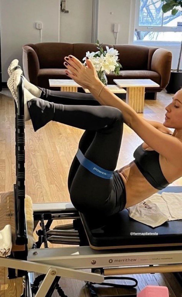 Diorgirlx's tweet photo. if you show up everyday, the results don’t have a choice https://t.co/ZbBdPLcCtM