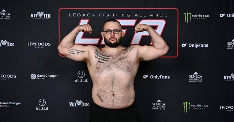 TurtleUFC's tweet photo. 🚨 BEST BETS FOR DWCS WEEK 1 🚨

1.86 U: Parlay - Under 1.5 Rounds -450: Bilal Hasan vs Mridul Saikia / Jon Kunnneman -210 ov Joe Kropschot

1.35 U: Fabrizio Escarrega -135 ov Abe Alsaghir

0.25 U: Matt Adams +830 ov Anthony Wint

#ufc #ufcbet #prizepicks #underdogfantasy #draftkings  #fanduel
#dwcs #danawhite #betonline #contenderseries #dwcsweek1