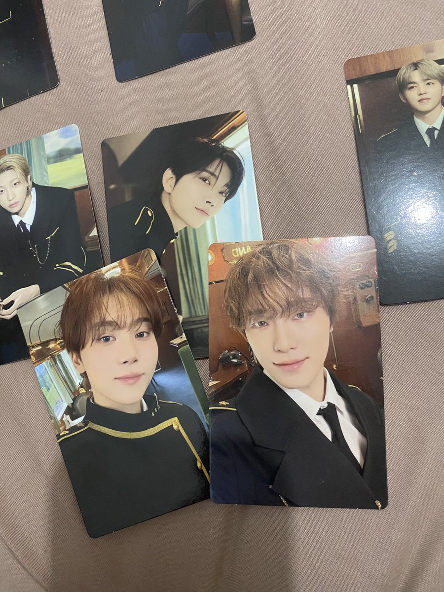 Fangrilingaw's tweet photo. 📦 SEVENTEEN CARATLAND 2026 TRADING CARD SET 📦

• Official
• 110k
• Bisa CO Shopee

📌 IDN

Bisa Nego, DM kalau minat ya dan boleh minta Videoin 🩷🩵

#seventeeen #Dino #Seungkwan #Scoups #Mingyu #Dk #Joshua #Jun #The8 https://t.co/3qXktjbe99