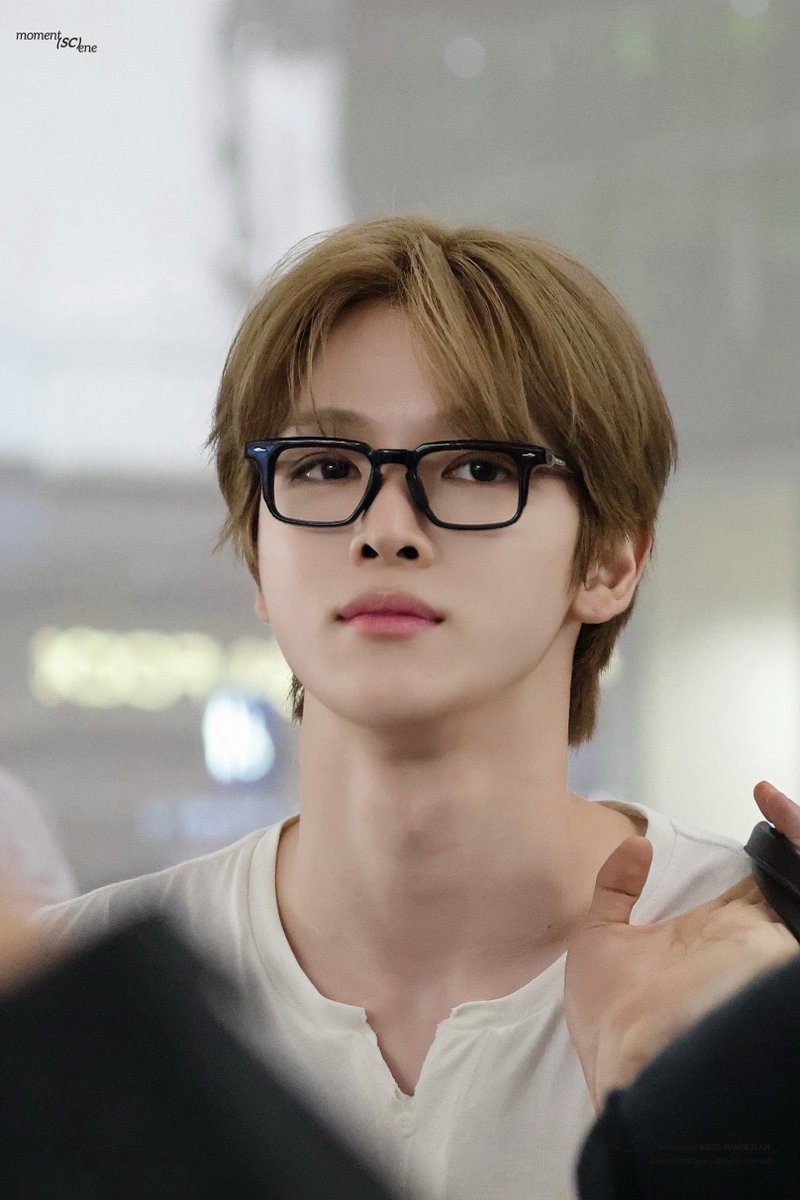 momentscene913's tweet photo. 260811 ICN

#성찬 #SUNGCHAN #ソンチャン #RIIZE #라이즈 #郑成灿 #鄭成燦 https://t.co/mz04m5HsuG