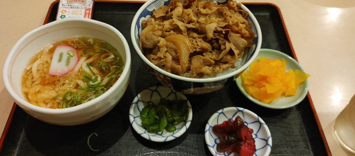 sia1500's tweet photo. 晩飯ｨ(゜ロ゜)！💨
イタダキマース＼(^o^)／ https://t.co/cFYKuwBSPQ