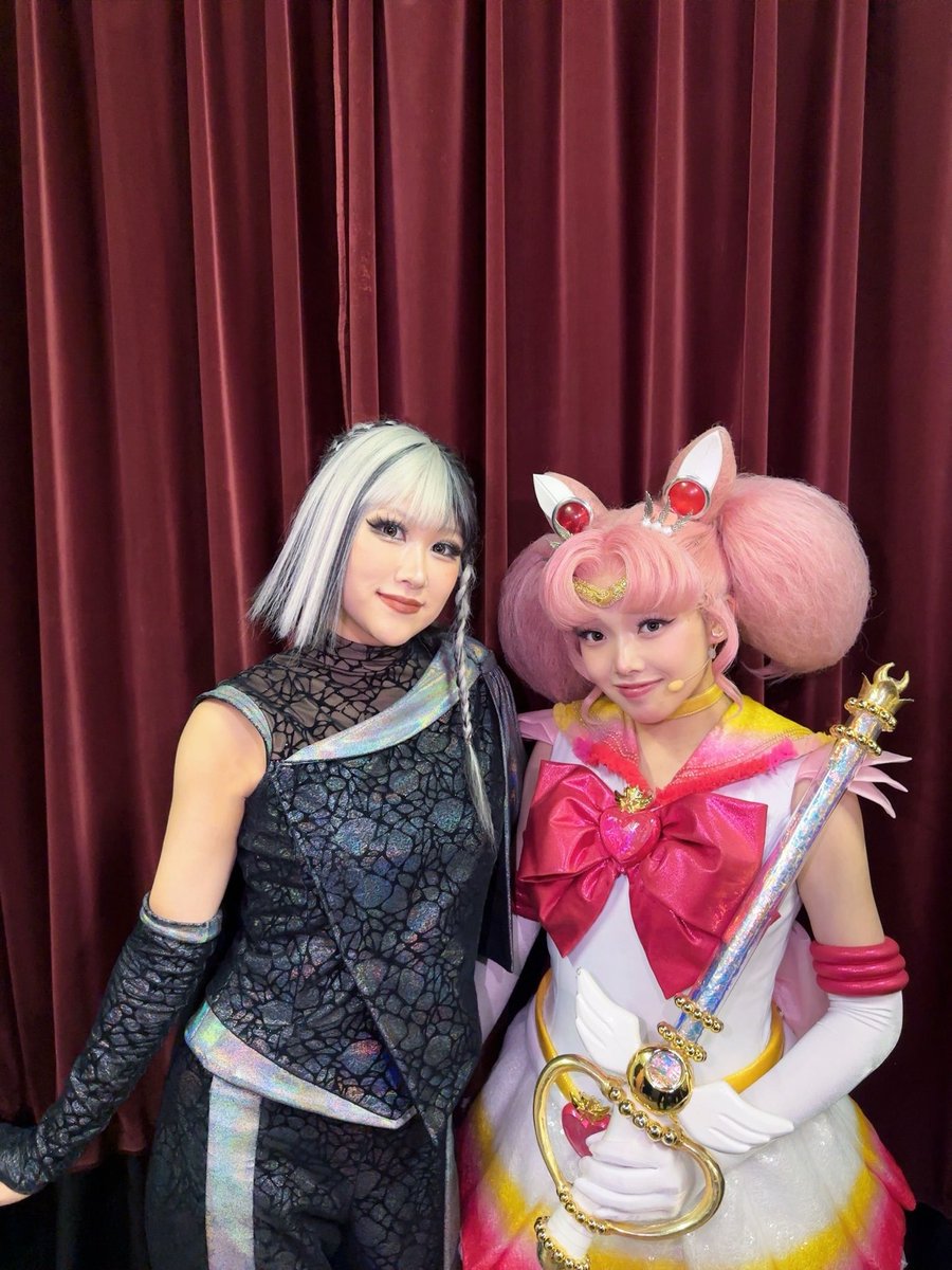 051021marin's tweet photo. #美少女戦士セーラームーン
-Shining Theater Shinagawa Tokyo-

今日は台風の中ありがとうございました🌀

ペンライトも、うちわも、みんなのお顔も
ちゃーーんと見えてるからね💕︎
悪天候でもどんな時でも応援してくれる
みんなのこと大好きだよ！！

雨だから、みんな気をつけて帰ってね☔️

VCのyuiちゃんと🦾👤🩶

また明後日も劇場で会おうね🌙

#PrettyGuardianSailorMoon 
-Shining Theater Shinagawa Tokyo-

Thank you so much for coming today despite the typhoon 🌀

I could see all your penlights, uchiwas, and of course, all of your faces perfectly💕︎
No matter the weather or the circumstances, you’re always there supporting me, and I love you all so, so much!!

It’s raining, so please be careful on your way home ☔️

With yui , who plays VC 🦾👤🩶

Let’s meet again at the theater the day after tomorrow🌙

#prettyguardiansailormoonshiningtheater #shiningtheater #シャイニングシアター