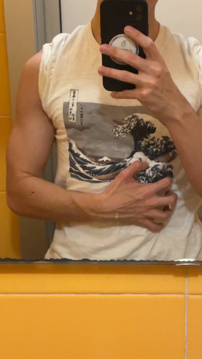 lyrionOF's tweet photo. who’s thinking about biceps 

#biceps #daddy https://t.co/QWUxeT2rdy