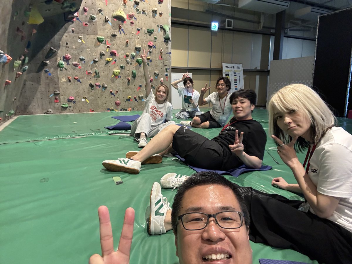 naga_i1991's tweet photo. 先日みんなで遊びに行った、ネオスポーツヒーローズさんの動画です！🏃‍♂️

みんなの意外な才能が見れますよー😳 https://t.co/D9YtJW3zn1
