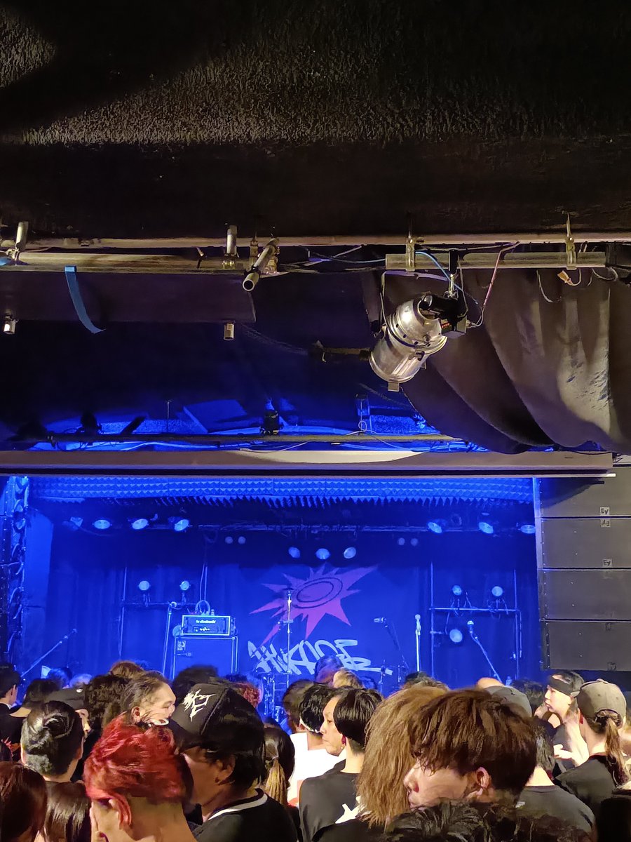 guu_10969's tweet photo. Knosis／／HIKAGE
ずっと見たかったKnosis最高でした!!
HIKAGEはいつもなら絶対前の方行くけど、今回は大人見
前行きたかった…😅
最後アンコのあと機材トラブル？で音楽流れちゃったせいでダブルアンコせざるおえなかったHIKAGEお疲れ様でした!!笑
本当に最高でした！！！
 #Knosis  #HIKAGE https://t.co/hxmRKDbZw1
