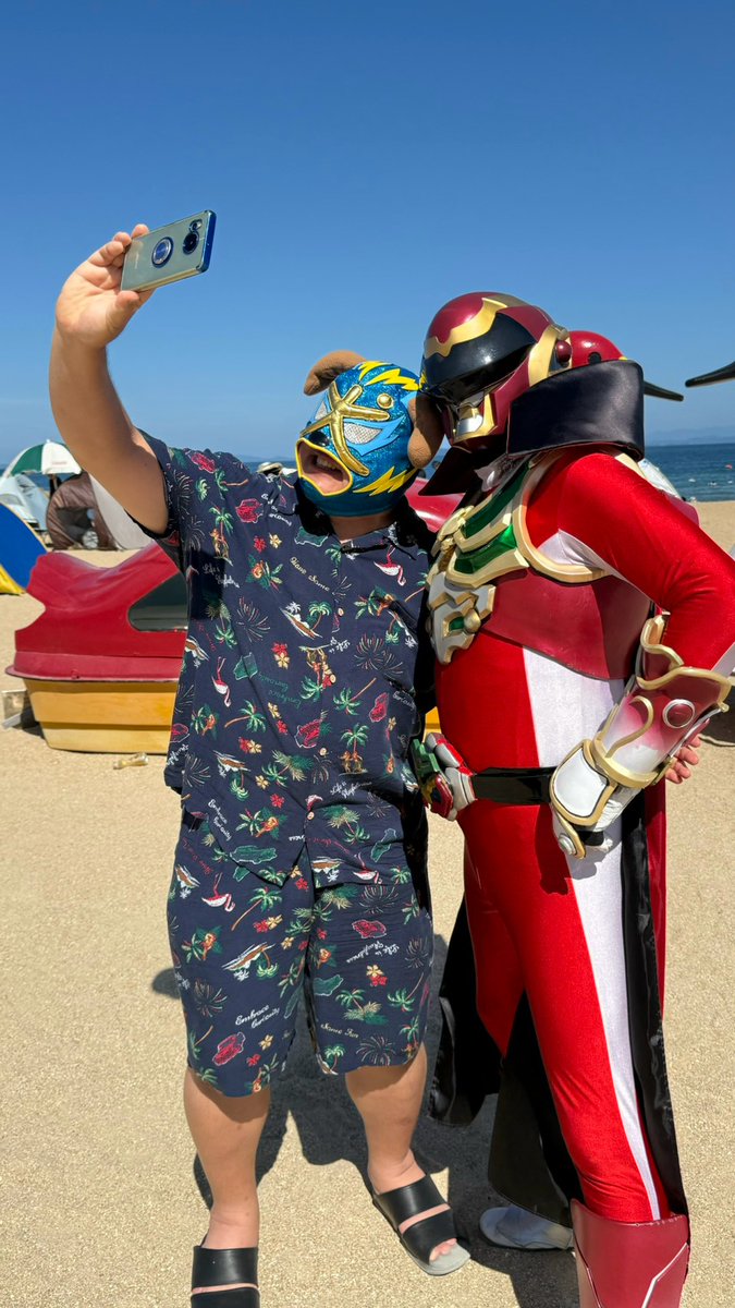 masked_inu's tweet photo. #マスクド犬の旅 in由宇

自撮りだぜ！
俺たち仲良しっ♪

#ユウグレイト さん！
本当にありがとうございました！

また、由宇来るぜ！
友情の酒を酌み交わそう！ https://t.co/KoKA14Tijc