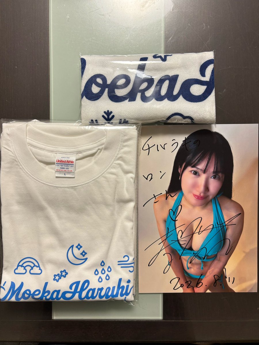 ONiIdUOss8TLWii's tweet photo. はるひーのオリジナルTシャツ&タオルをゲット😆🙌
これで15日の #GanPro 後楽園大会は推しグッズフル装備で応援できます📣💕
#春日萌花 https://t.co/of3xjNWxOw