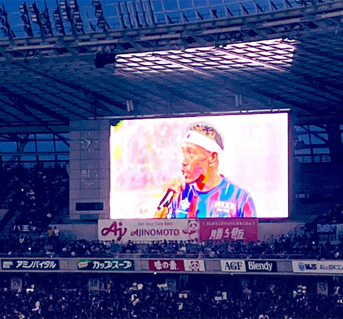 tokyo08081's tweet photo. 2026.08.08
VS町田（H）

🔵🔴

⚫︎長友さんのあおり最高〜過去1盛り上がった🔥毎試合お願いします🙇
⚫︎すこけんドンマイ😉その闘志は絶対必要だっ💪切り替えてこ🌈退場までの東京は強かった😈
⚫︎相変わらずカッコいい東京の選手紹介動画🗼個人的には今年は俵に期待✨

🔵🔴

#日本代表
#FC東京
#Jリーグ好きな人とつながりたい
#青赤好きとつながりたい
#橋本健人
#俵積田晃太