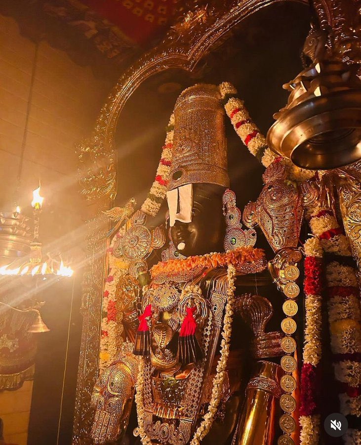 DevLadpura's tweet photo. Govinda

🙏🚩 https://t.co/9ZJK5L6CvC