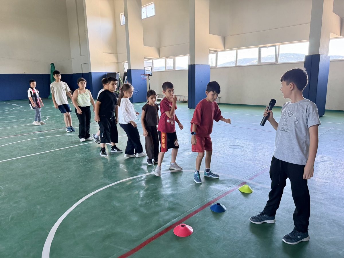 GSB_TurhalGM's tweet photo. ☀️🎉 Yaz Kulübü’nde eğlence devam ediyor!

Oyunlardan spora, sanattan eğlenceli etkinliklere kadar dopdolu bir yaz geçiriyoruz. 🎨⚽🏹🎲

Bol kahkaha, bol hareket ve unutulmaz anılarla yazın tadını birlikte çıkarıyoruz! 💙✨ https://t.co/0TMV93qU45