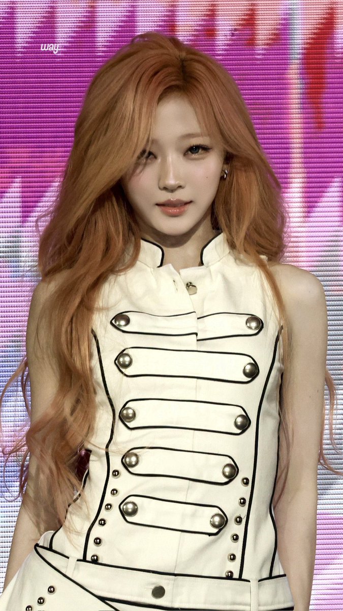 pinkiis2's tweet photo. 같은날인거 난 이거 영원히 못믿음 … https://t.co/jl0pNHI2NQ