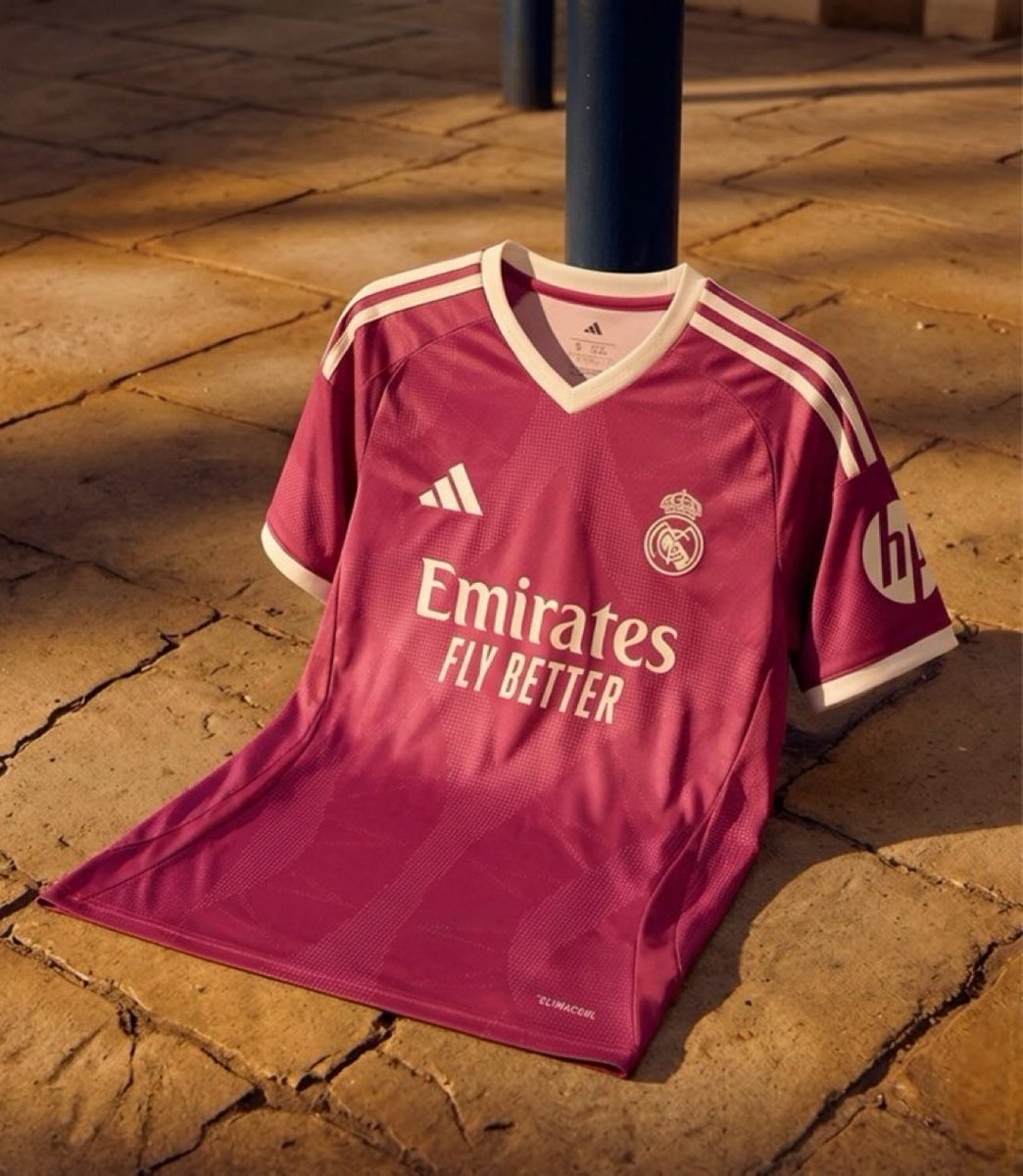 MadridXtra's tweet photo. The 3rd kit. 👀⏳ https://t.co/zpMoKbf83D
