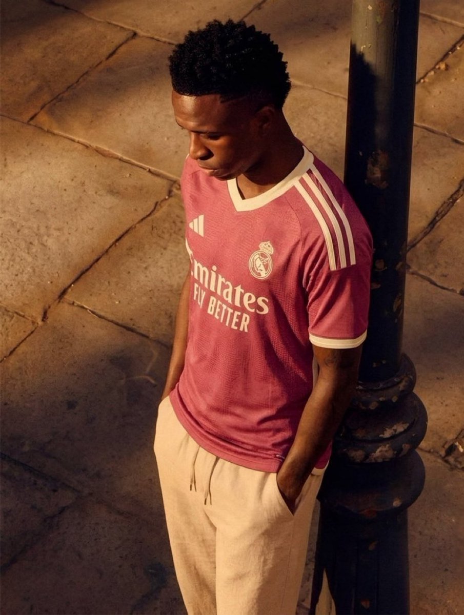 MadridXtra's tweet photo. The 3rd kit. 👀⏳ https://t.co/zpMoKbf83D