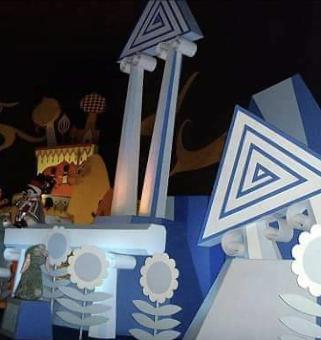 beyond_theveil1's tweet photo. Spotted at Disney.
Always in plain sight. https://t.co/9Yt09H48wD