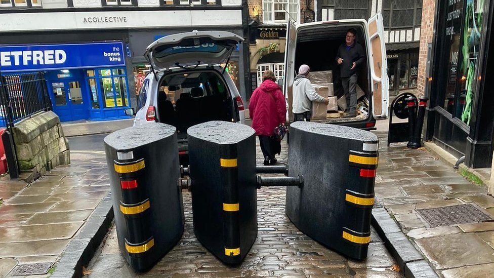 Landeur's tweet photo. 21st Century European Architecture is just ugly glass buildings and bollards to stop [CENSORED] from running you over.

Europe's globalist experiment has been the most spectacular failure in its lengthy history.

Remigration now.