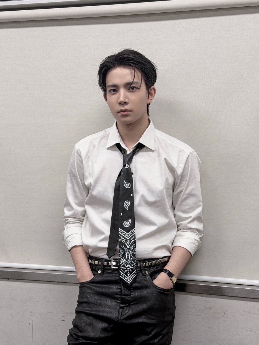 xeeszme's tweet photo. 260811 위버스 #에반 #EVAN 

에버 준비됐나 !! https://t.co/F5X3lUgIFA