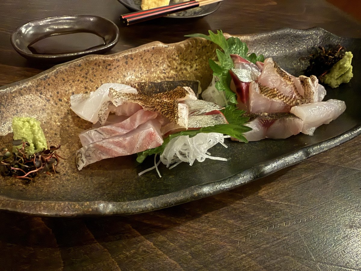 has_hatchan's tweet photo. 本日の贅沢
こんなに日本酒飲んだの初だわ https://t.co/R8qsPHgRWB